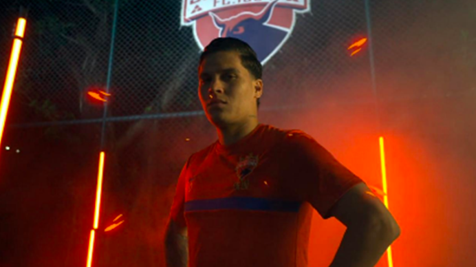 《实况足球》x深足梦幻联动！金特罗宣布加盟