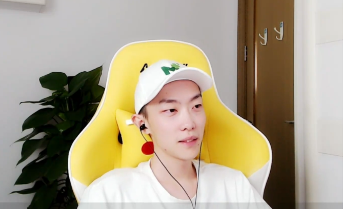 LOL主播莎莉开启疯狂上分模式，登顶峡谷之巅