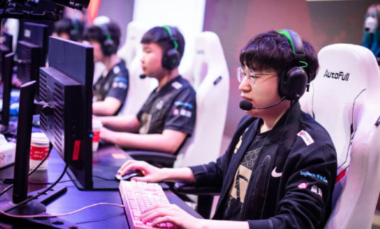 RNG市场负责人离职，RNG或面临解散和重组