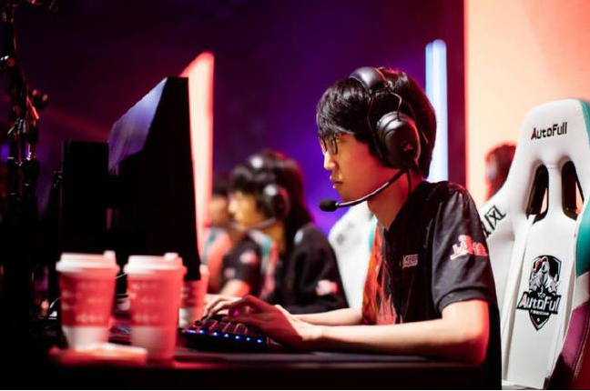 G2教练预测：FPX能够夺得LPL夏季赛冠军