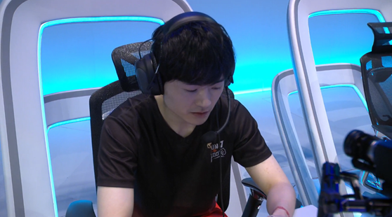 YB以2-0击败LW，取得星火邀请赛开门红