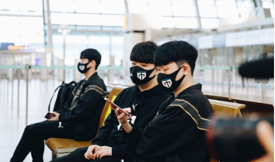 Bdd信心满满，中路对线不输任何选手