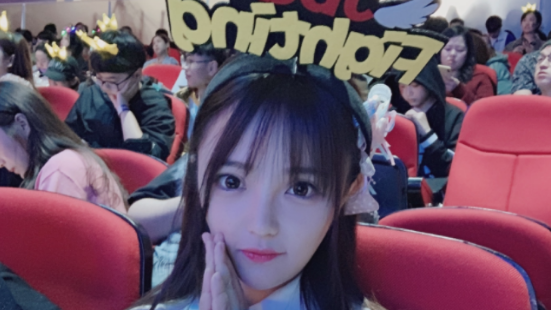 Lvmao与女友结束爱情长跑，步入婚姻殿堂