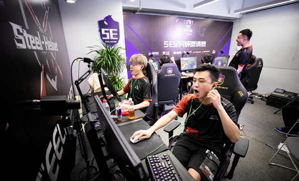 5E全民杯邀请赛S3：太常规以1-1与strakboy握手言和