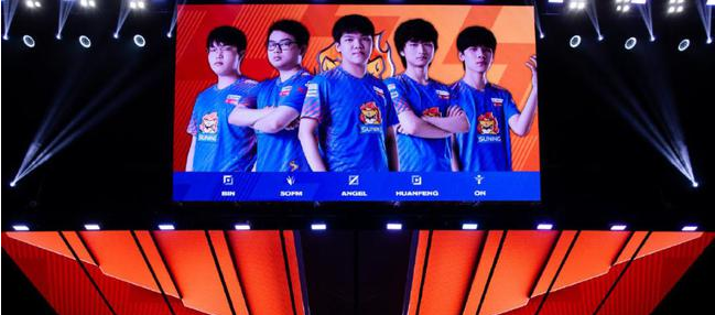 恋恋红茶爆料SN除了上单，其余四人全部卖掉