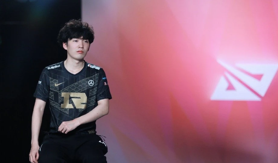 EDG的完美运营:屈居亚军 但季后赛有保障 EDG的完美运营:屈居亚军 但季后赛有保障