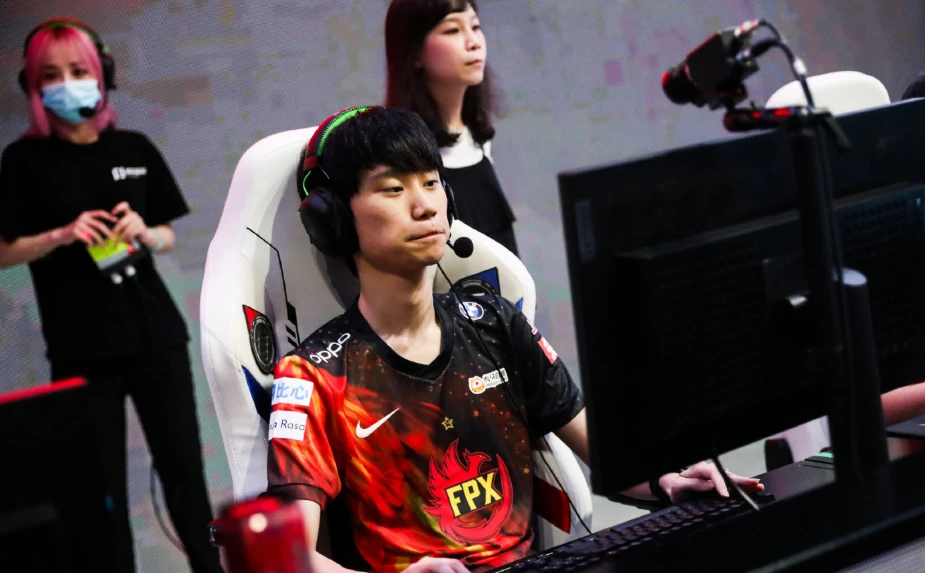 季后赛队伍分析：FPX战队的优势与劣势