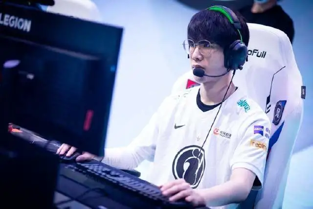 IG无缘季后遭到LEC赛区同仁神调侃！