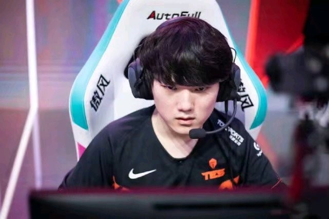 JKL回应谈恋爱被疯狂攻击