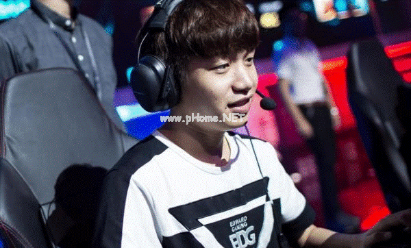 EDG虽然无缘MSI，但是厂长依旧没有放弃研究MSI对手，RNG可以拜师