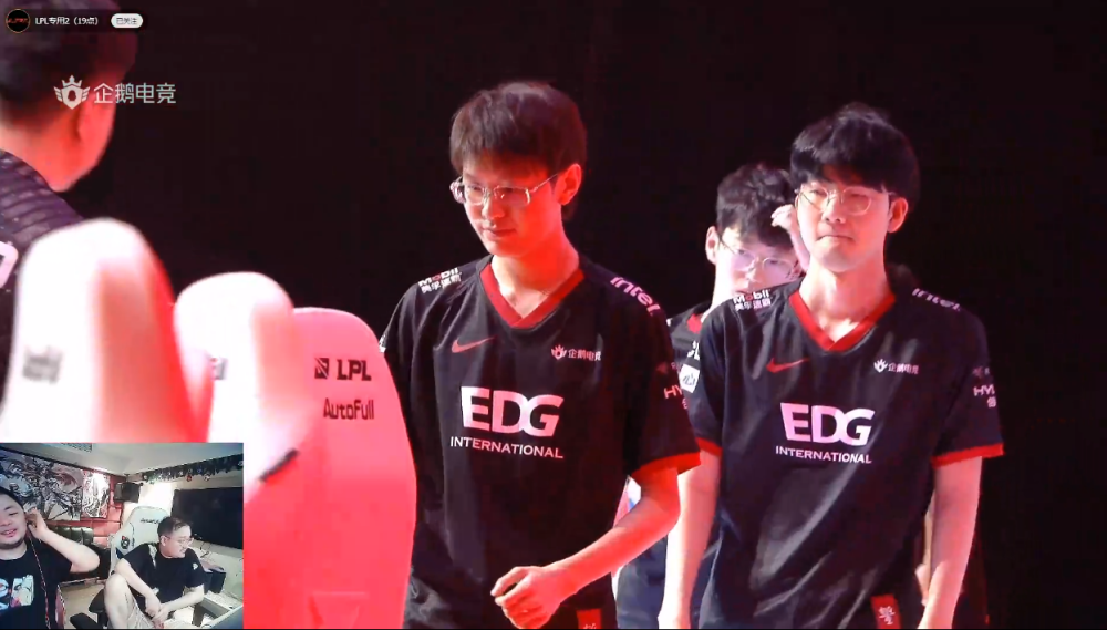 LPL夏季赛：厂长的不服输精神影响EDG新队员