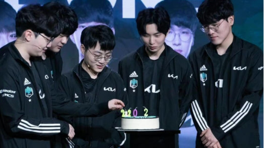 粉丝质疑DK新阵容，DK高管发文力挺对自家中野