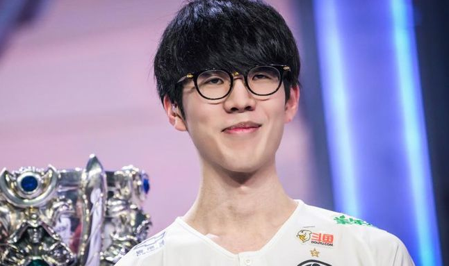 WBG老板发文解释引发粉丝争议的一些转会操作