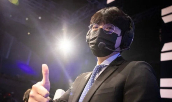 Kkoma揽获2021TGA年度最佳教练奖项殊荣