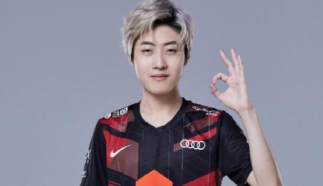 zhuo在Rank中发挥欠佳，惨遭2大职业选手吐槽