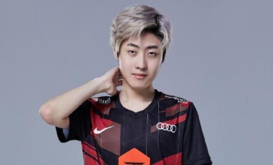 粉丝私信自由人Mark：考虑加入TES战队