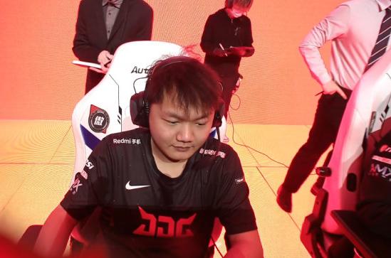 膏子哥选冷门英雄“狐狸”，出奇制胜UP