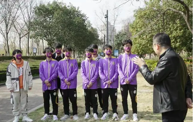 王者瓜主爆料：Hero恢复星痕赛训，重拾久哲的招牌