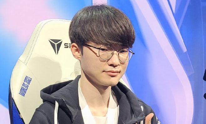 海外网友对谁是LOL历史第二人展开激烈讨论