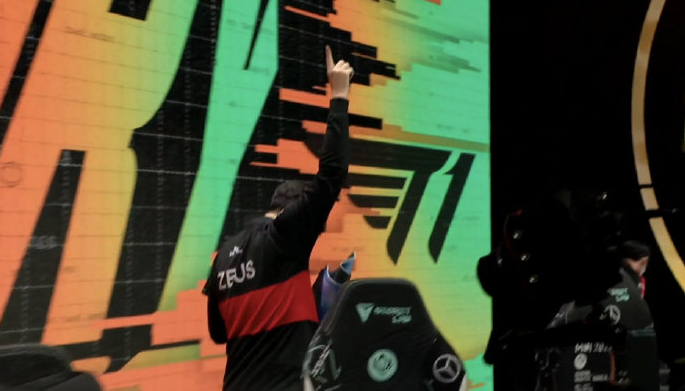 韩网热议RNG被T1复仇，不来釜山现场就得不到认可