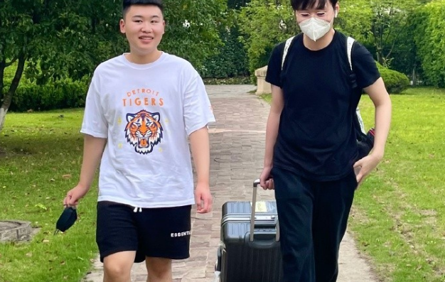 英文流解说Munch依旧看好TES，能够晋级世界赛