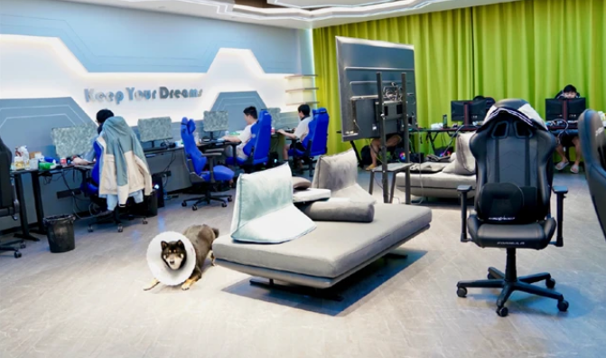 WE夏季赛首胜迟迟未取得，惨遭六连败