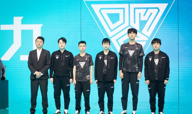 OMG俱乐部所在小区出现密接，与FPX比赛将延期