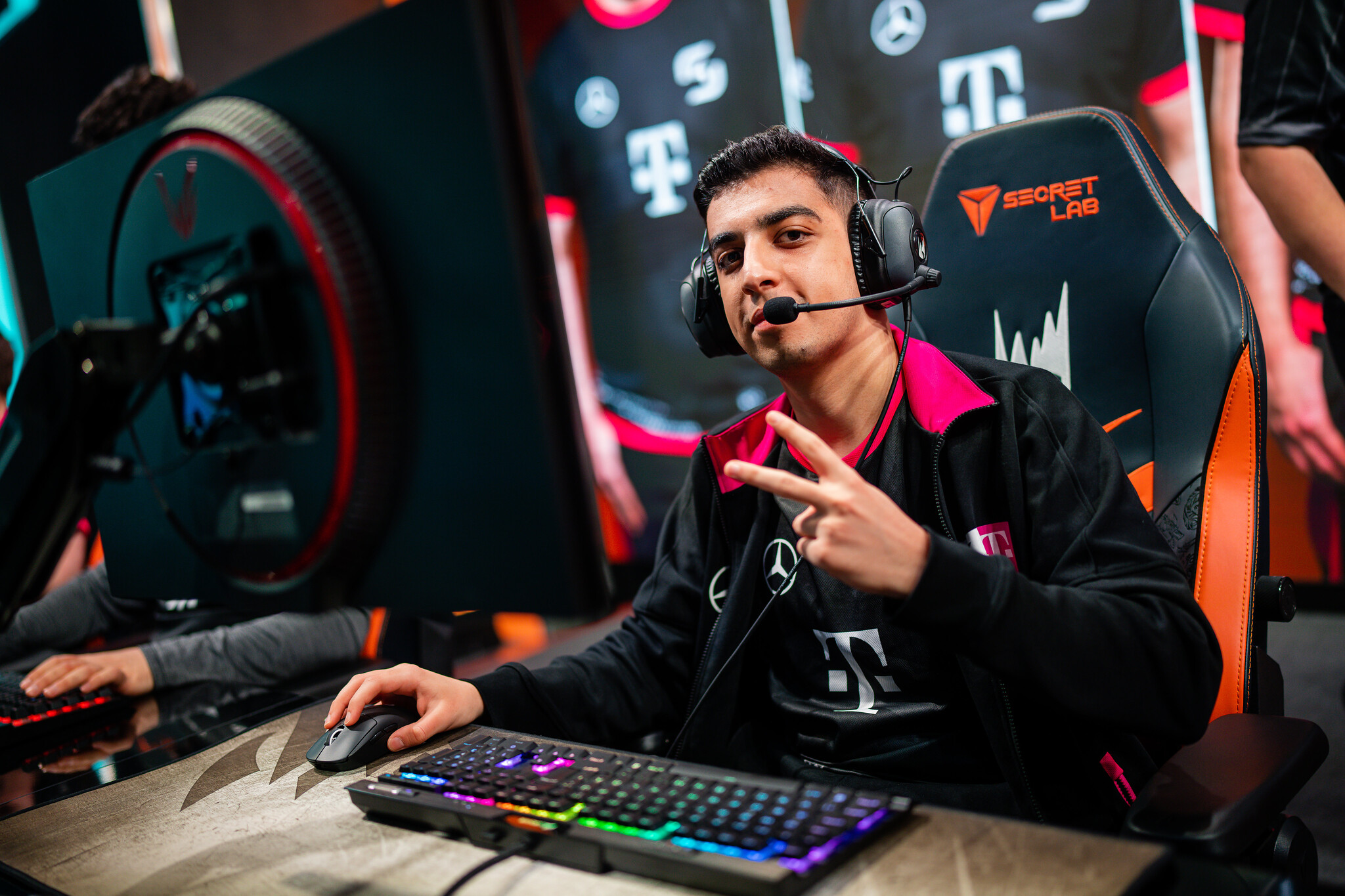 LOL:SK在战胜Rogue后保留了季后赛的希望