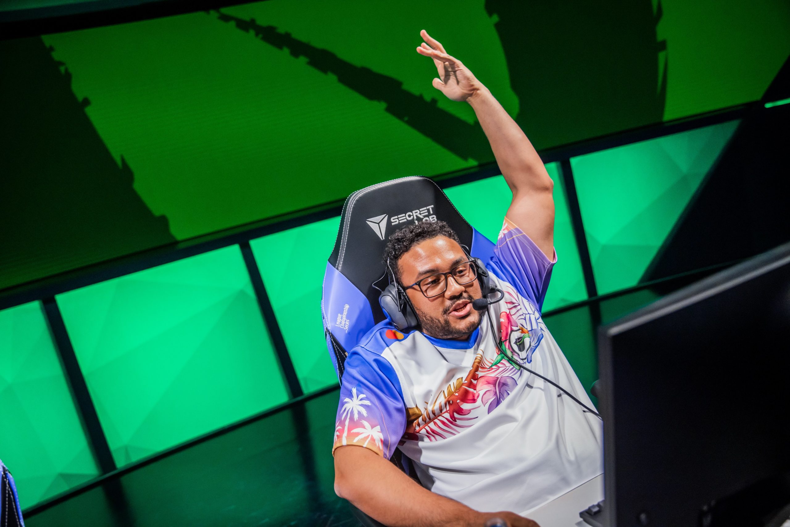 Fly战队终结100T的连胜，使自己向季后赛迈入坚实一步