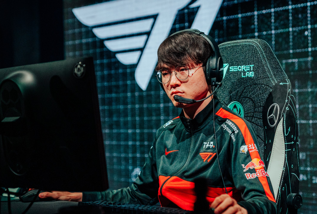 T1在半决赛中以微弱优势战胜DK取得世界赛的门票