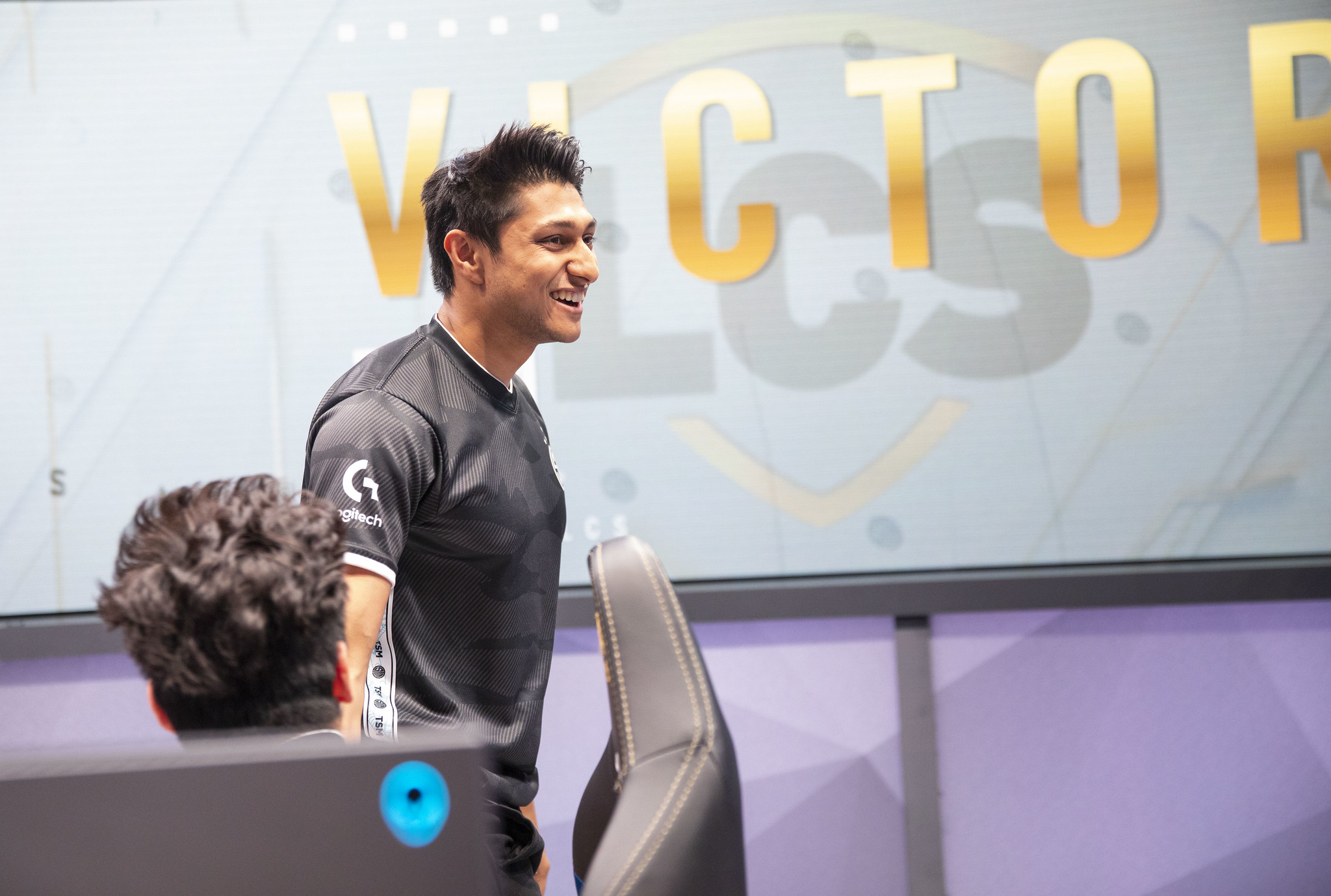 CLG3-2险胜golden，挺进下一轮