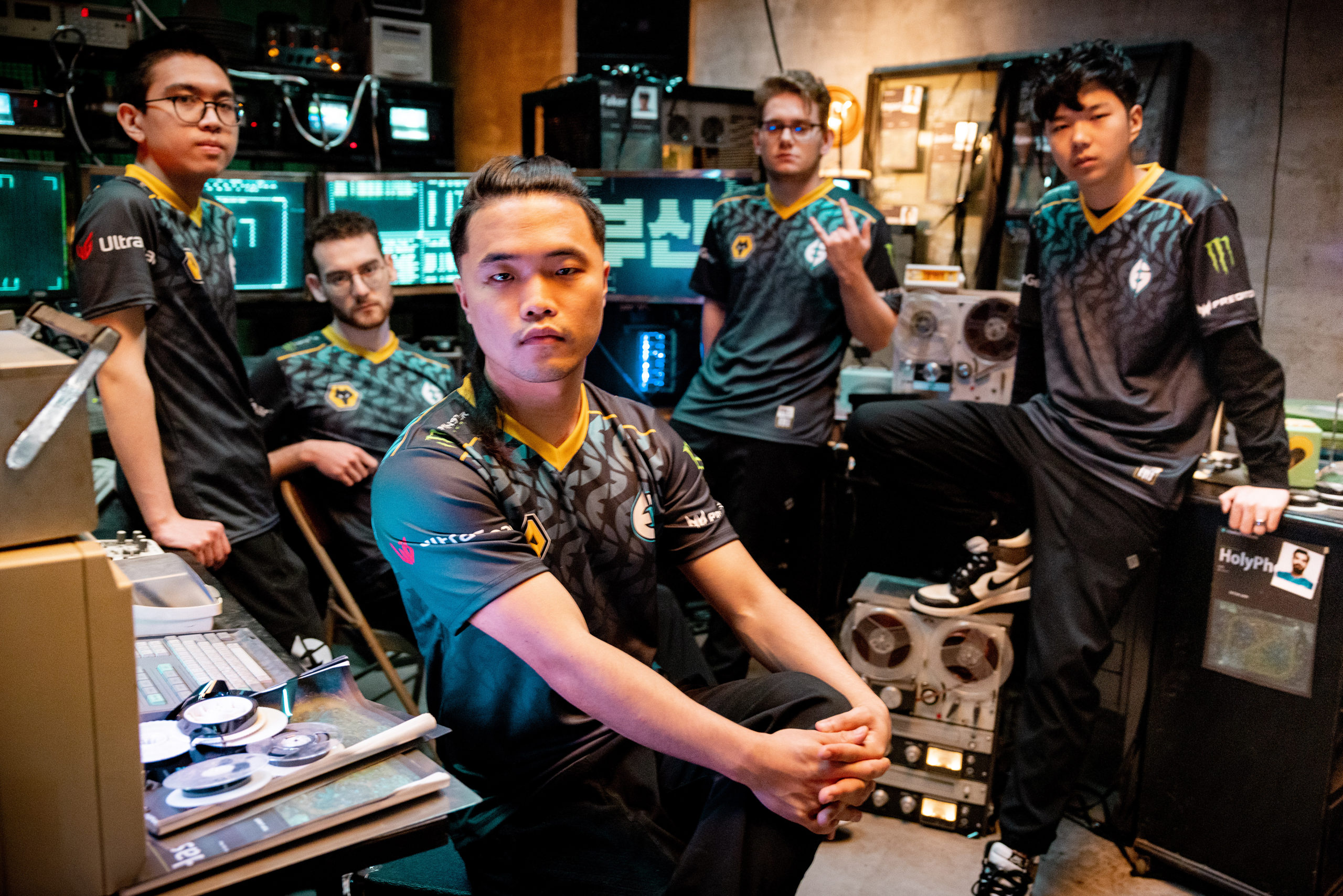 EG战胜team liquid 拿到了最后一张S赛门票