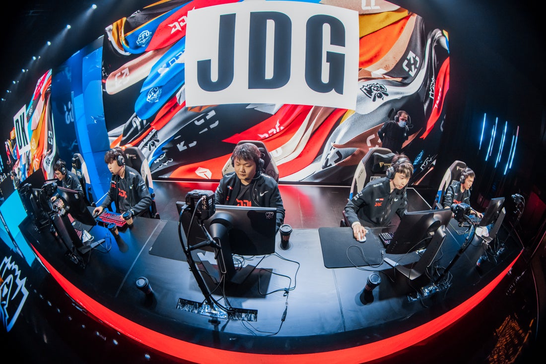 恭喜JDG成为第二支晋级S12八强的LPL队伍