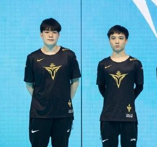 V5被淘汰，官博沦陷！粉丝怒斥：难怪LCK不要Rich