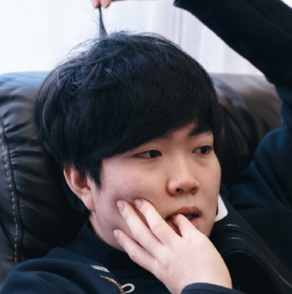 外网热议V5无缘S赛：Rookie尽力了！上单像屎一样