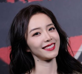 余霜在MSI第4次采访失误！2次翻译错误，1次采访被当场打断