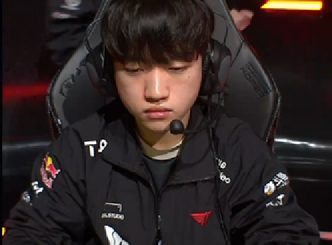 Zeus纳尔灵性拉扯两次对位单杀，T1操作碾压2-0轻取LSB