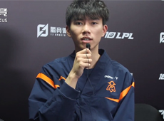 “miao准现场”大电竞专访OMG打野AKi：先进个季后赛，看能不能多冲两轮