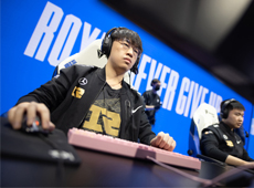 LPL春季赛决赛高光操作TOP5：Xiaohu飞机“毁灭俯冲”排名第一！