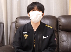 “miao准现场”大电竞专访V5中单Rookie：会继续努力达到自己最好的状态！