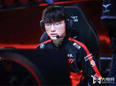Faker妖姬击杀Chovy飞机解锁2500杀，T1“神仙拉扯”2-0双杀GEN豪取13连胜！