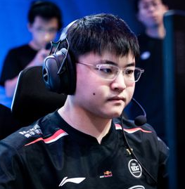 海外网友热议EDG击败UP：那个Uzi回来了！