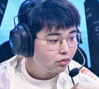 领先8K被翻盘！IG败给FPX后官博炸了，粉丝怒斥