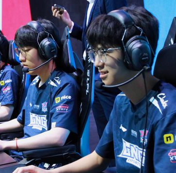 LNG败给JDG后，官博沦陷！Gala主动背锅