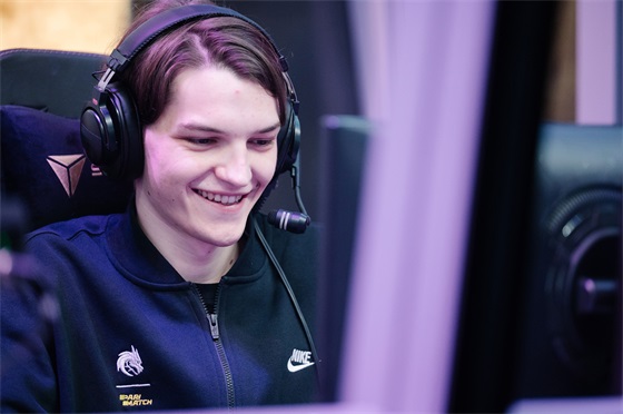 TI10败者组：spirit真拿TI7剧本？2-0击败IG锁定前三