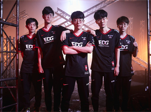 S11八强赛EDG对战RNG综述：生死较量EDG打破八强魔咒