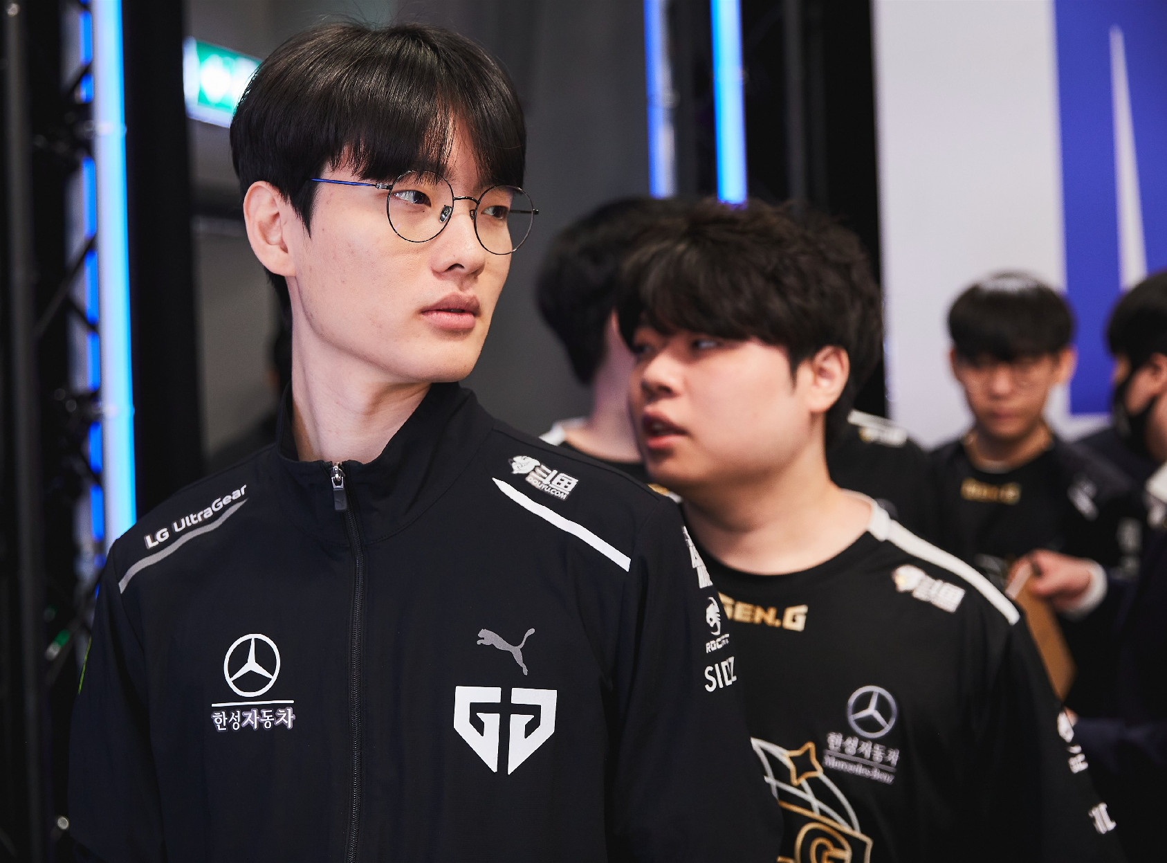Rascal鳄鱼TP绕后留住维克托，GEN拒绝翻盘2:1领先EDG拿到赛点