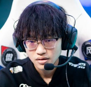 knight采访放话：JDG今年S赛夺冠，就是历史第2战队