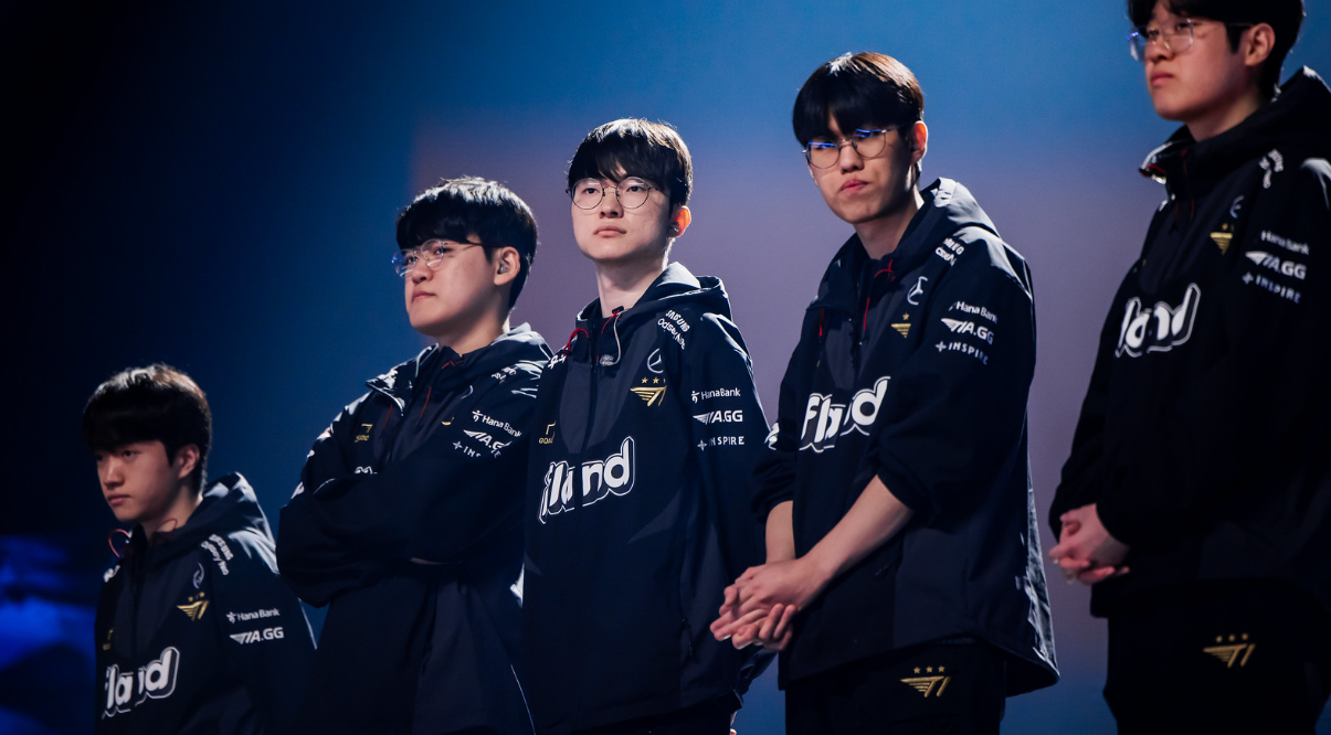 3-0战胜WBG勇夺S13全球总决赛冠军T1成功“登神”，T1