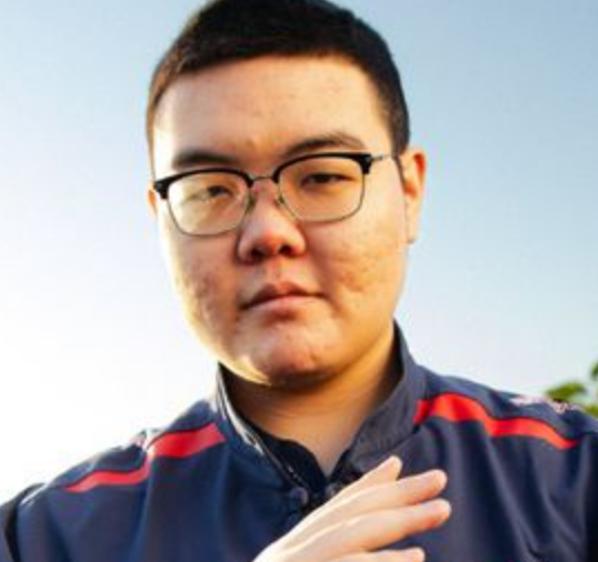 369回归TES，引发JKL粉丝不满！本人回应